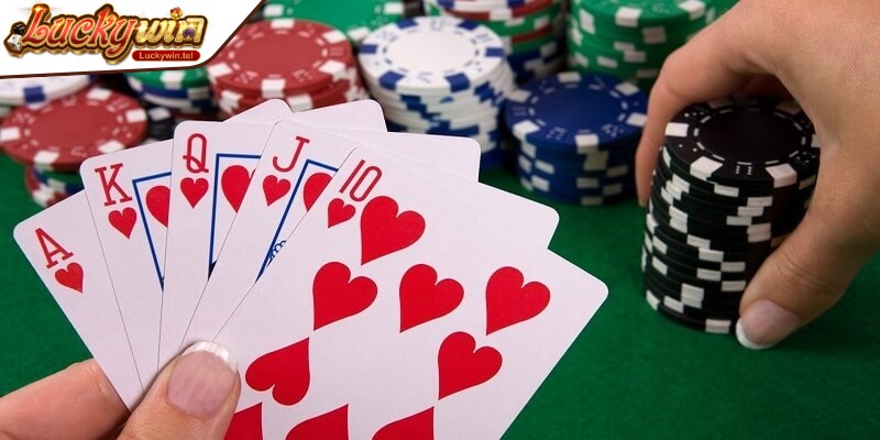 Mậu Binh là một game bài kết hợp giữa yếu tố may rủi và chiến thuật tư duy